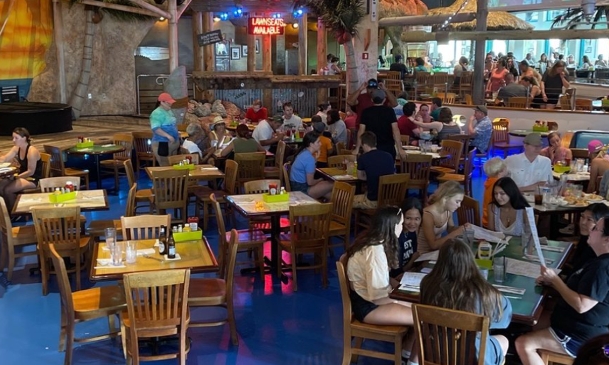 restaurants near universal studios