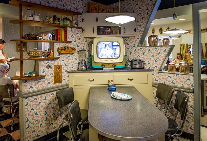 50ʼs diner disney world