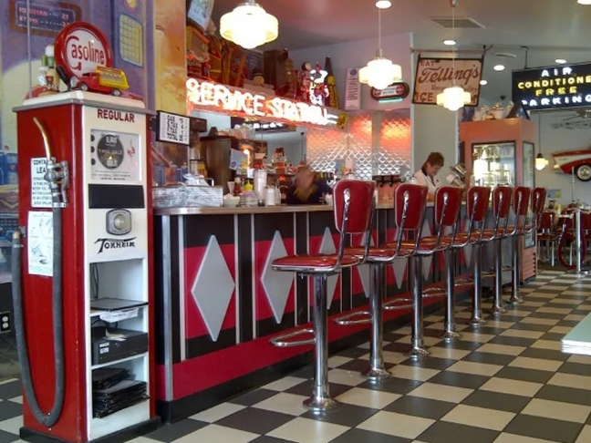 50ʼs themed diner near me