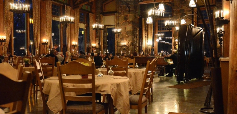 themed dining