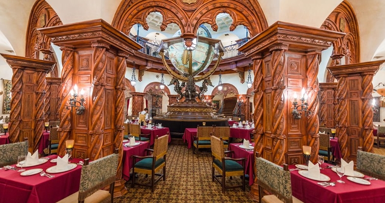 tokyo disneyland hotel restaurants